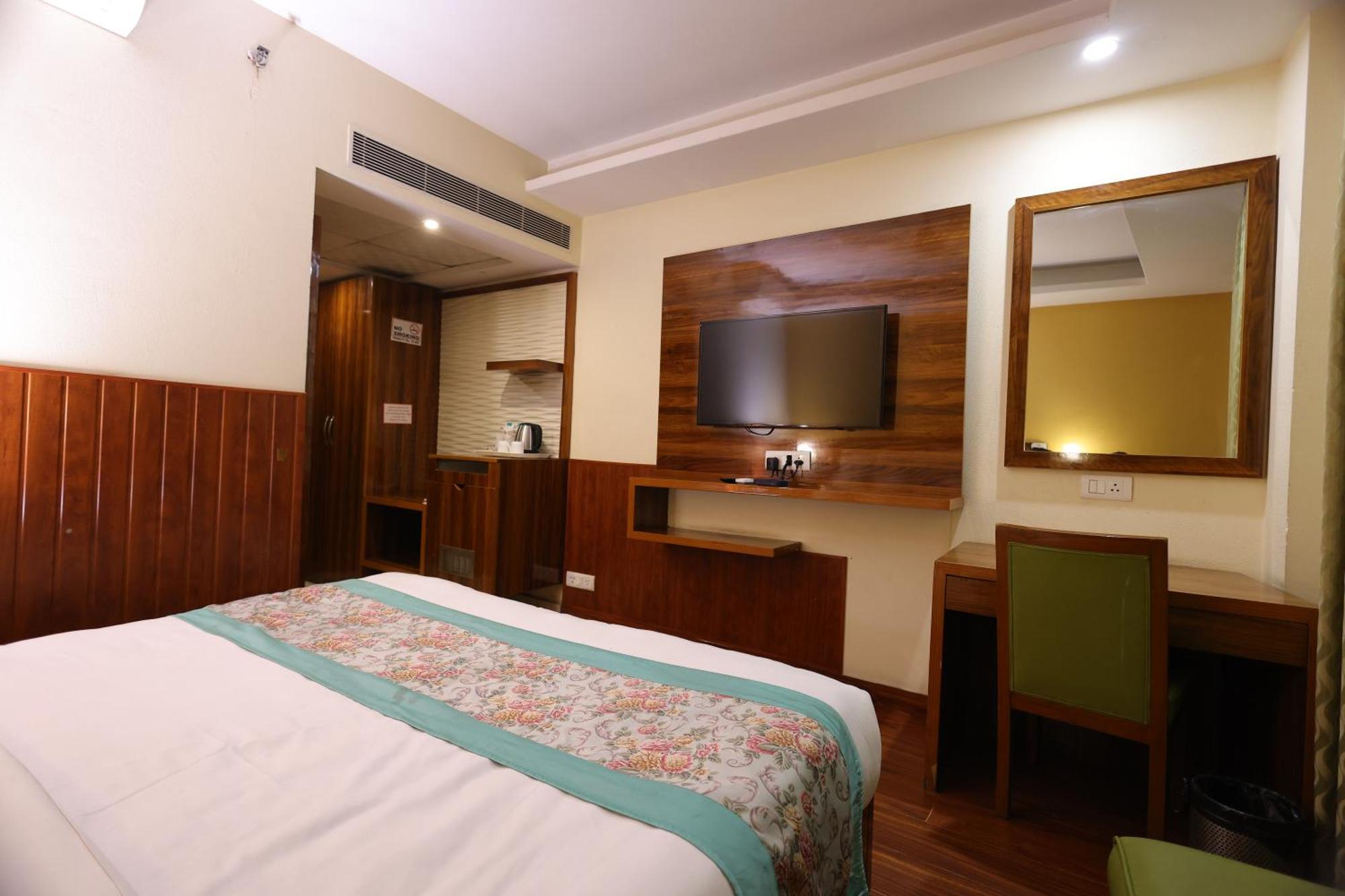 Airport Hotel Ramhan Palace Mahipalpur Yeni Delhi Dış mekan fotoğraf