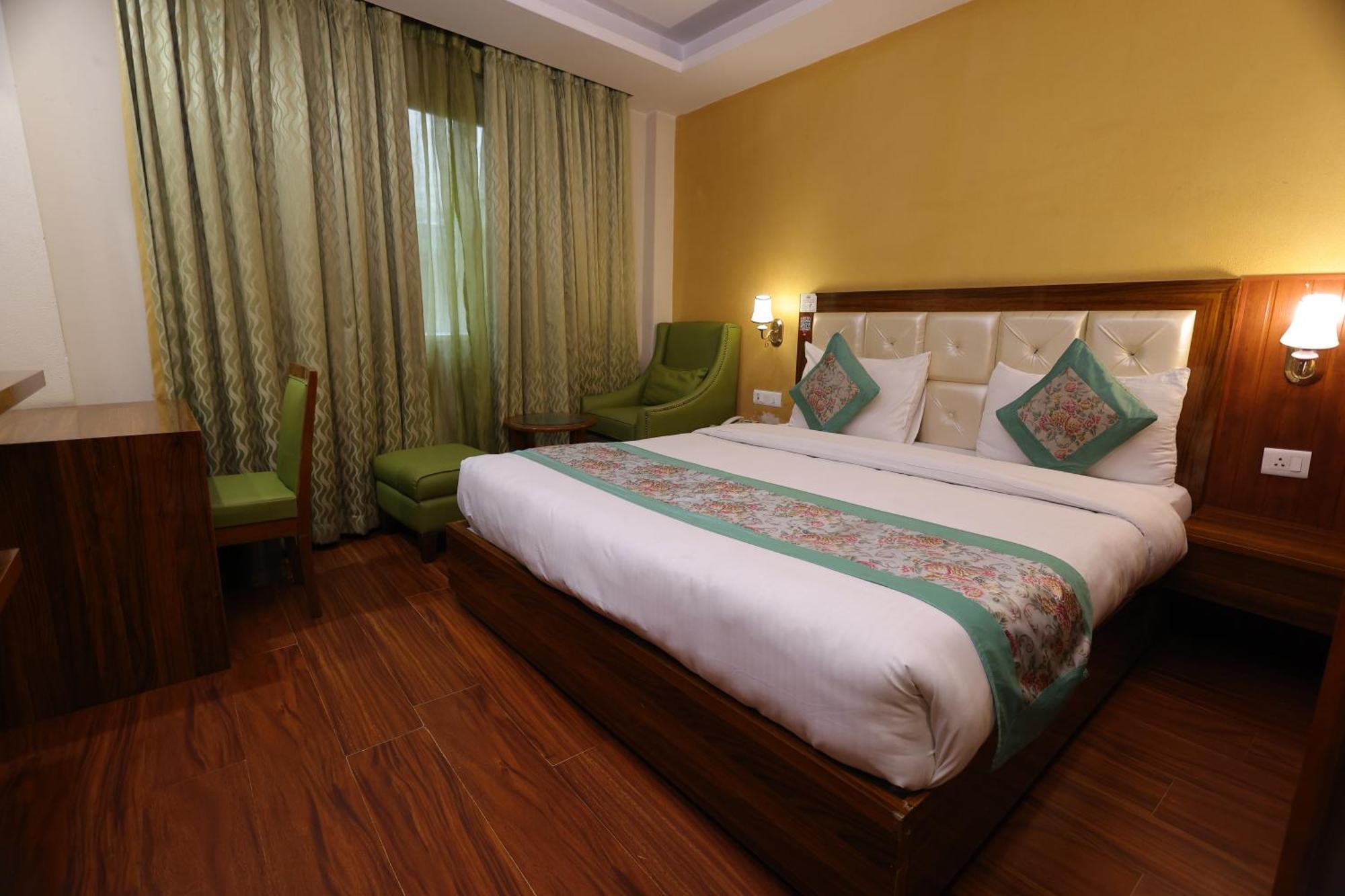 Airport Hotel Ramhan Palace Mahipalpur Yeni Delhi Dış mekan fotoğraf